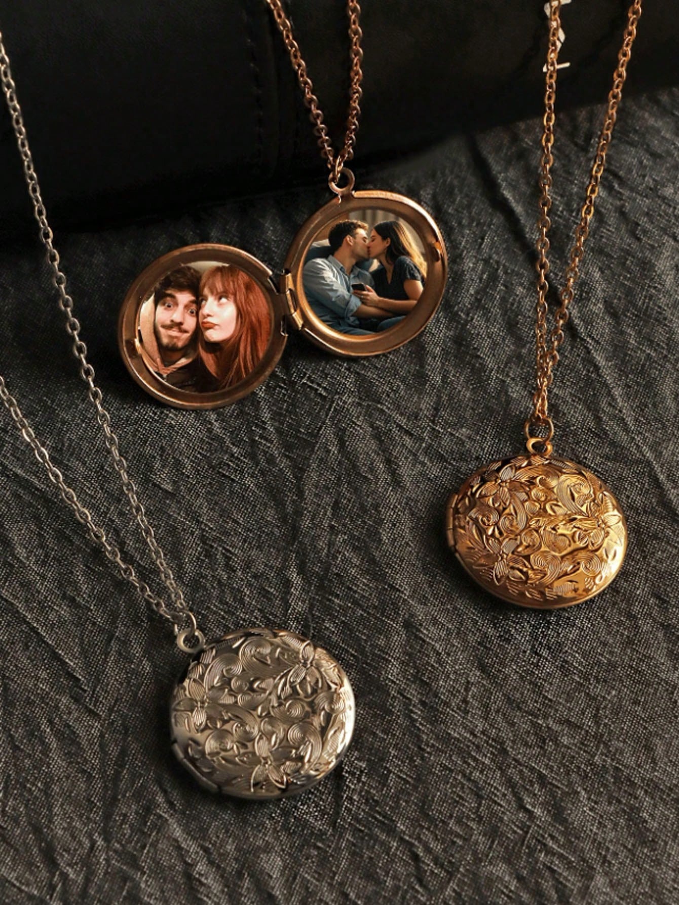 Personalized Photo Round Pendant Necklace Customize with Your Own Photo The Perfect Gift: Personalized Photo Necklace